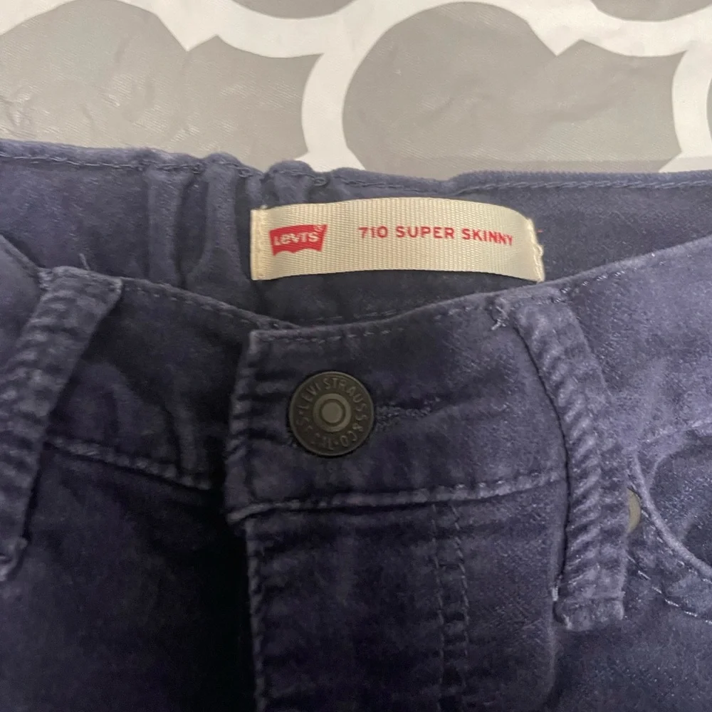 Levi’s Girls Super Skinny 710 Blue Corodorouy Pants Size 6 68% Cotton Blend